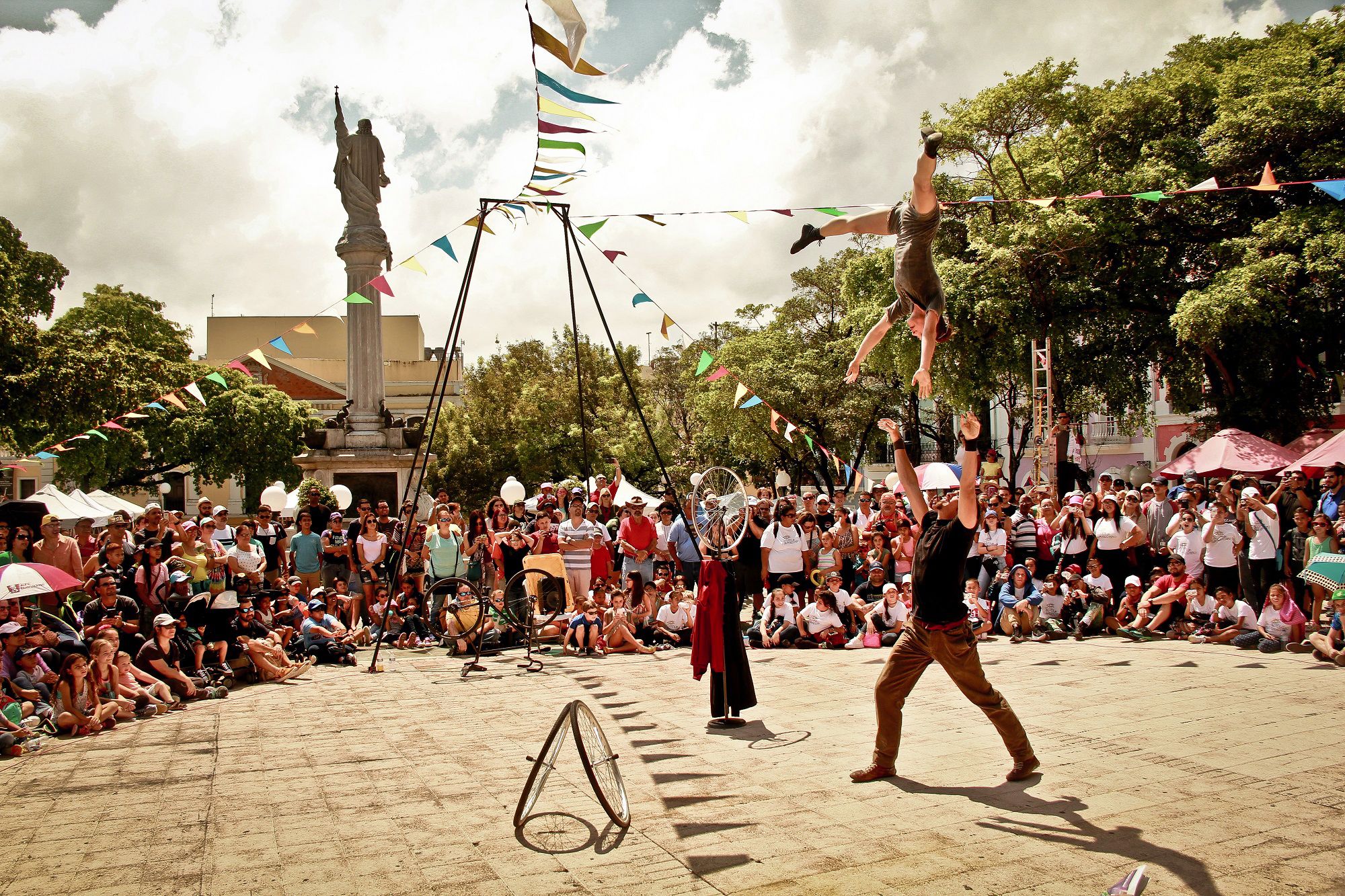 Los artistas Dúo Kaos, en el Festival de Circo y Artes de Calle de Puerto Rico de 2017. SAHID PÉREZ