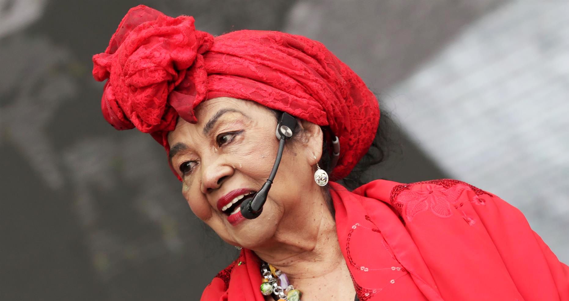 Totó La Momposina, reina de la cumbia, en su adiós de los escenarios, en el Festival Cordillera de Bogotá, el 24 de septiembre de 2022. EFE/CARLOS ORTEGA