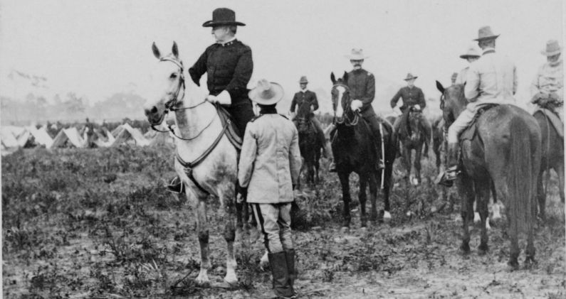 El general estadounidense Nelson Miles, en Puerto Rico, en 1898. ARCHIVO