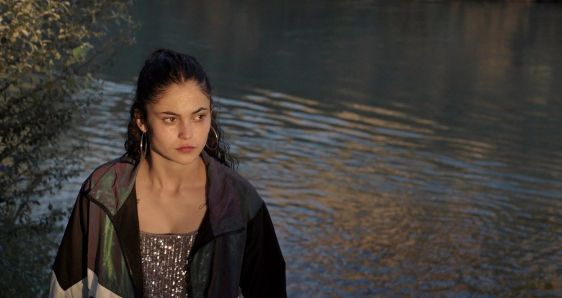 La actriz Luna Pamies, en un fotograma de la película 'El agua', dirigida por Elena López Riera. ALINA FILM