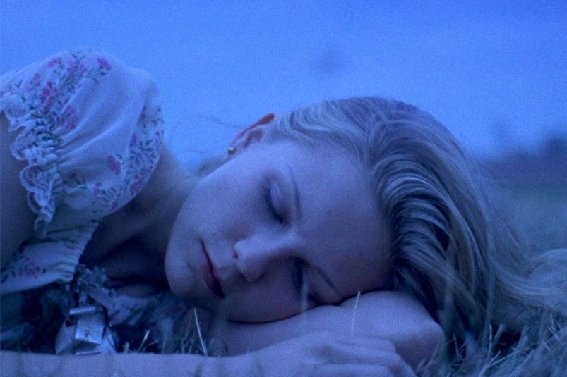 Kirsten Dunst, en la película 'Las vírgenes suicidas'. PARAMOUNT Kirsten Dunst, en la película 'Las vírgenes suicidas'. PARAMOUNT
