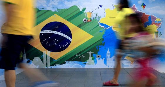 Mural dedicado Brasil, en São Paulo, el pasado 30 de octubre, el día de las elecciones ganadas por Lula. EFE/ETTORE CHIEREGUINI