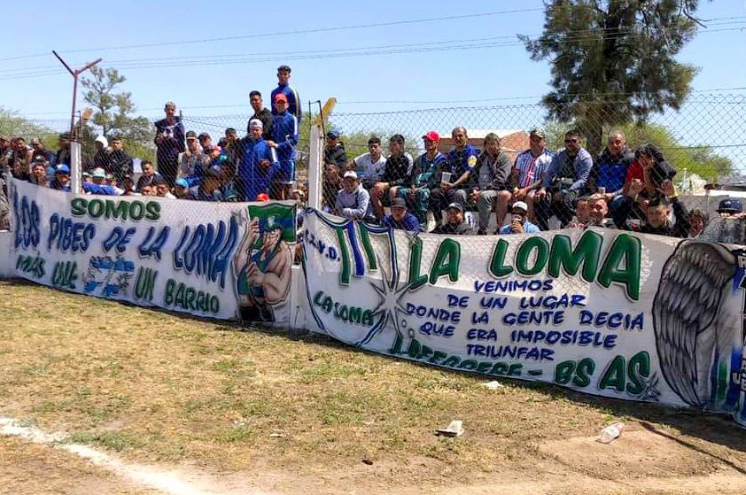 Seguidores de La Loma, el equipo ganador del Mundial de Potrero 2022. CORTESÍA