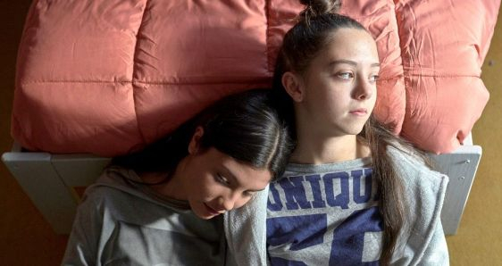 Fotograma de 'La maternal', la película de Pilar Palomero sobre una madre adolescente. JORGE FUEMBUENA