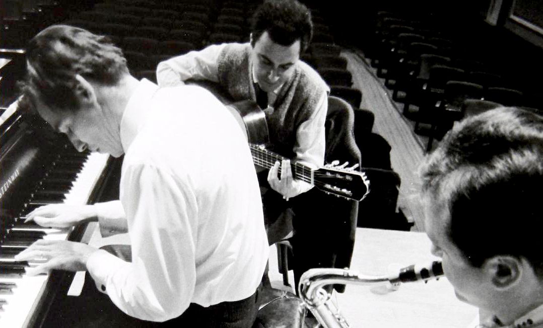 Tom Jobim, João Gilberto y San Getz, ensayando en el Carnegie Hall, en 1962. ARCHIVO