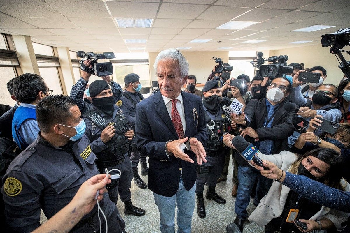 El presidente de ‘elPeriódico’ de Guatemala, José Rubén Zamora, en el juzgado, el 3 de agosto de 2022. EFE/ESTEBAN BIBA El presidente de ‘elPeriódico’ de Guatemala, José Rubén Zamora, en el juzgado, el 3 de agosto de 2022. EFE/ESTEBAN BIBA