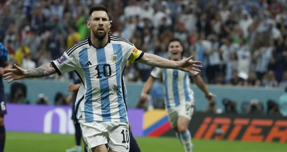 Leo Messi, tras marcar el primer gol de Argentina contra Croacia en la semifinal del Mundial de Qatar. EFE/JUANJO MARTÍN