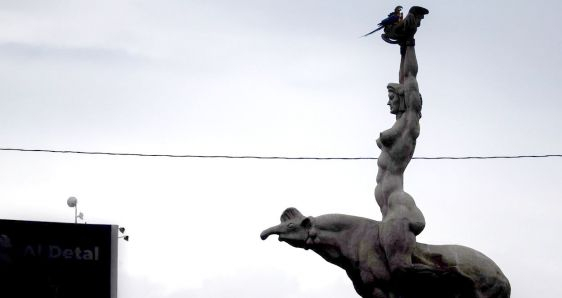 Estatua dedicada a la diosa María Lionza en Caracas, Venezuela. EFE/MIGUEL GUTIÉRREZ