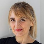 La periodista, programadora y escritora española Desirée de Fez. CECILIA DÍAZ BETZ