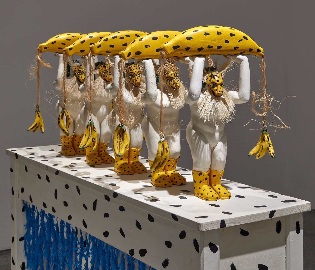 'Las cargadoras de plátanos amarillos', de Margarita Azurdia (1971-1974). MUSEO REINA SOFÍA