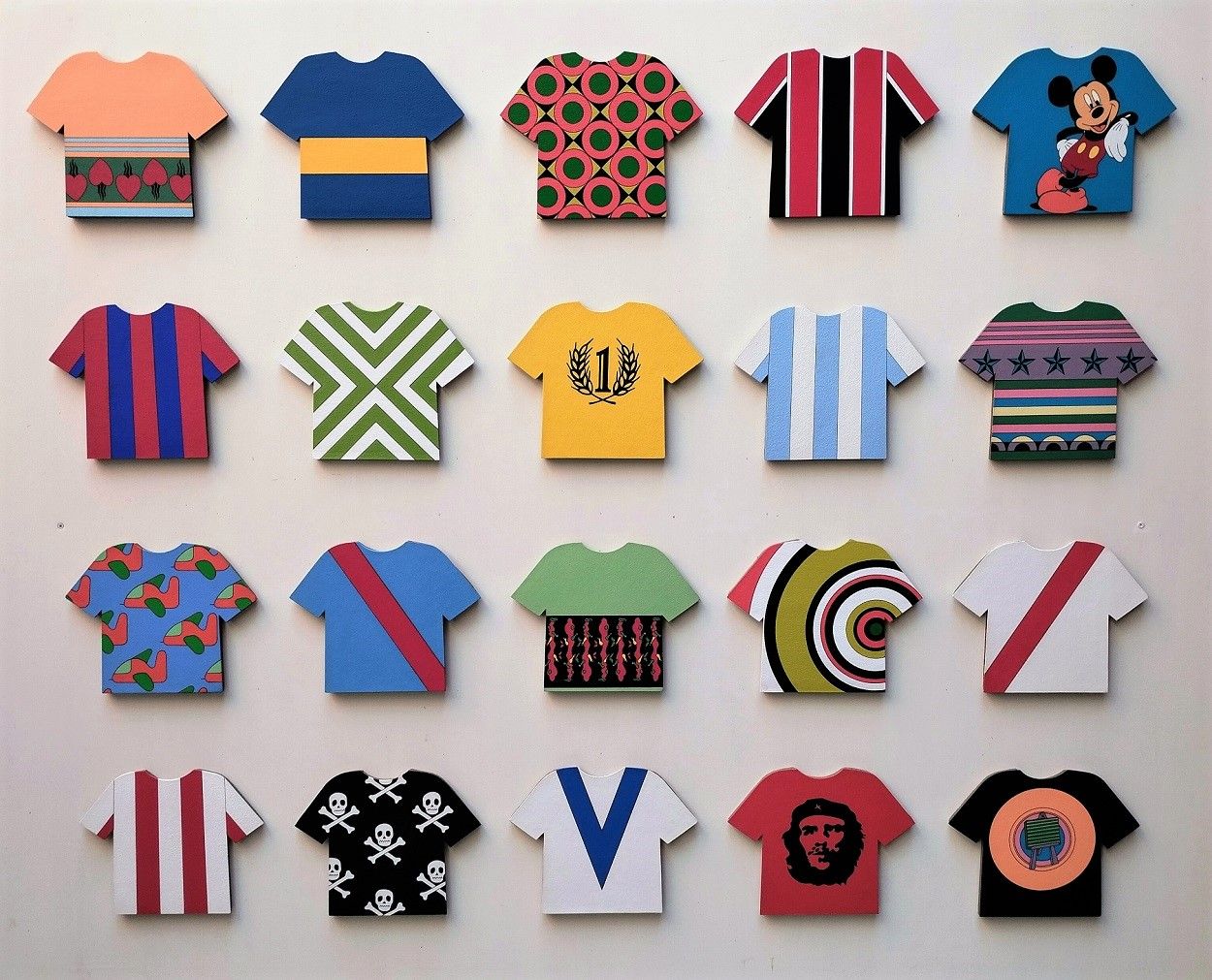'Pasión de Multitudes', de Rosana Fuertes, en la exposición 'Figuritas. Apariciones futboleras en el arte argentino'. CNB