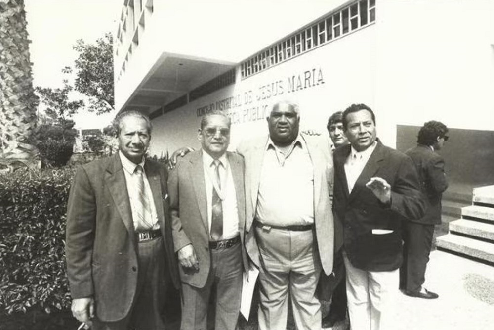 Abraham Falcón, con Arturo "Zambo" Cavero y Pepe Villalobos. ARCHIVO FAMILIAR