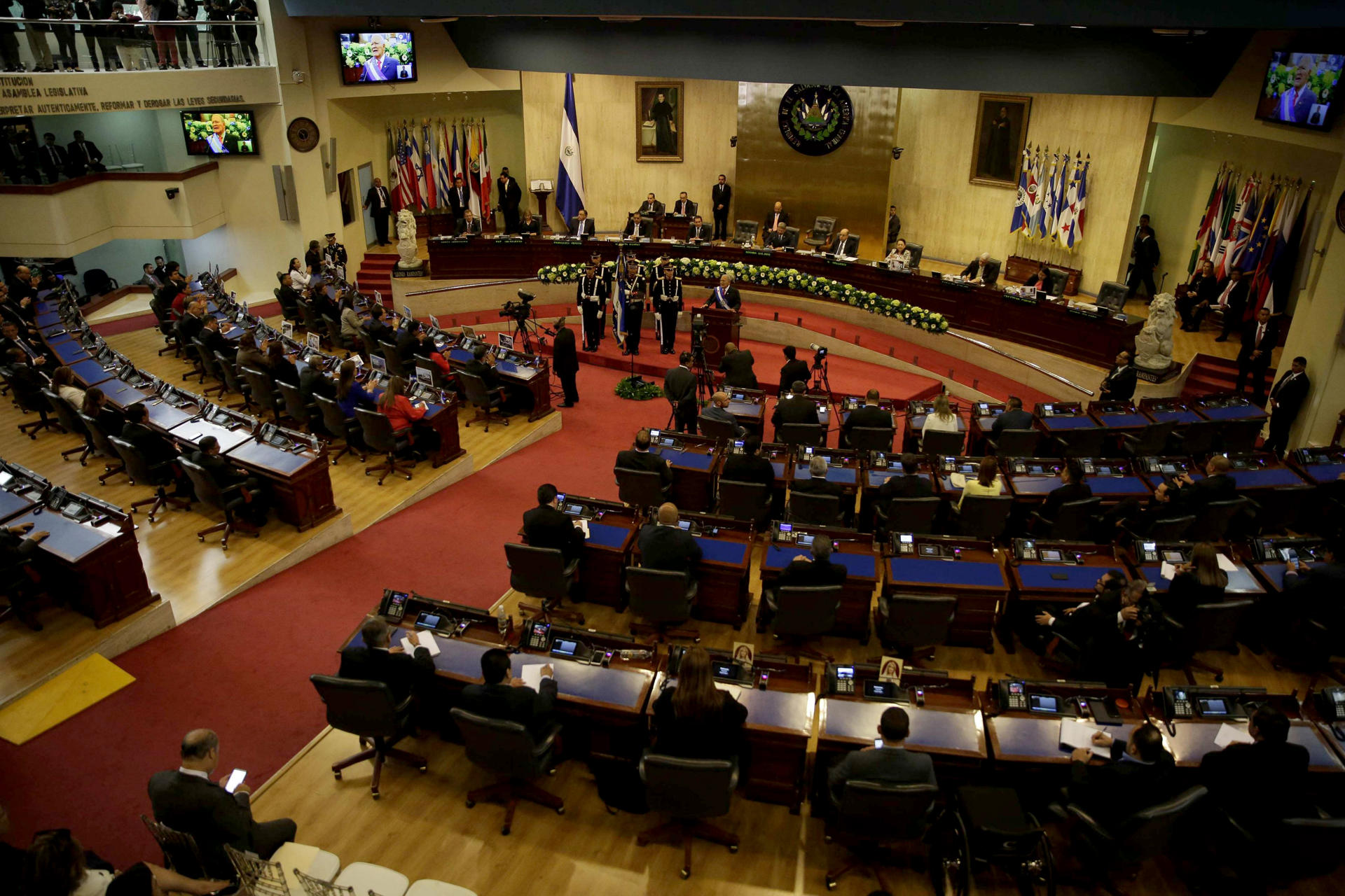 El Congreso de El Salvador, que ha aprobado una nueva prórroga del régimen de excepción en el país. EFE/RODRIGO SURA