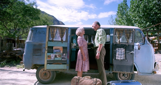 Mercedes Morán y Darío Grandinetti, en la película 'Empieza el baile', de Marina Seresesky. MERIDIONAL PRODUCCIONES