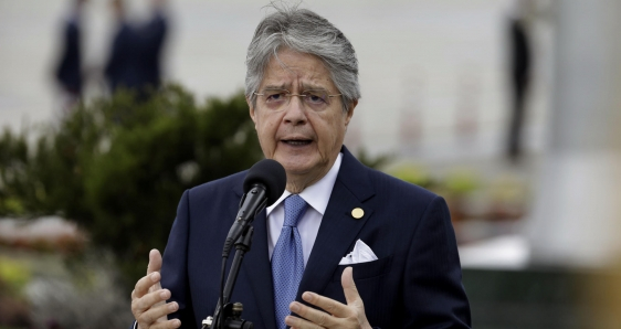El presidente de Ecuador, Guillermo Lasso, quien ha autorizado el porte de armas en el país. EFE/CARLOS ORTEGA