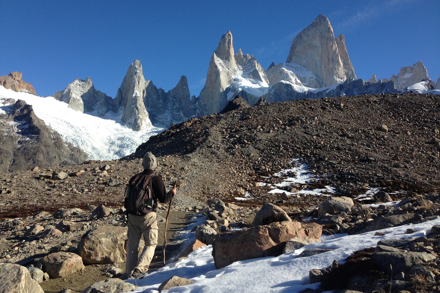 El autor de 'Una vida posible', en ruta hacia el monte Fitz Roy, en la Patagonia. JOSÉ ALEJANDRO ADAMUZ