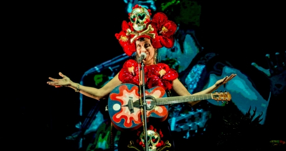 Andrea Echeverri, en el concierto de Aterciopelados en el Palacio de los Deportes de Bogotá, Colombia, el 22 de abril. MARÍA ALEJANDRA VILLAMIZAR (@MAVA.VILLAMIZAR)