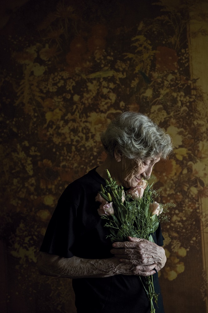 Marta Gómez. Fotografía del libro 'Madres y Abuelas'. LEO VACA Marta Gómez. Fotografía del libro 'Madres y Abuelas'. LEO VACA