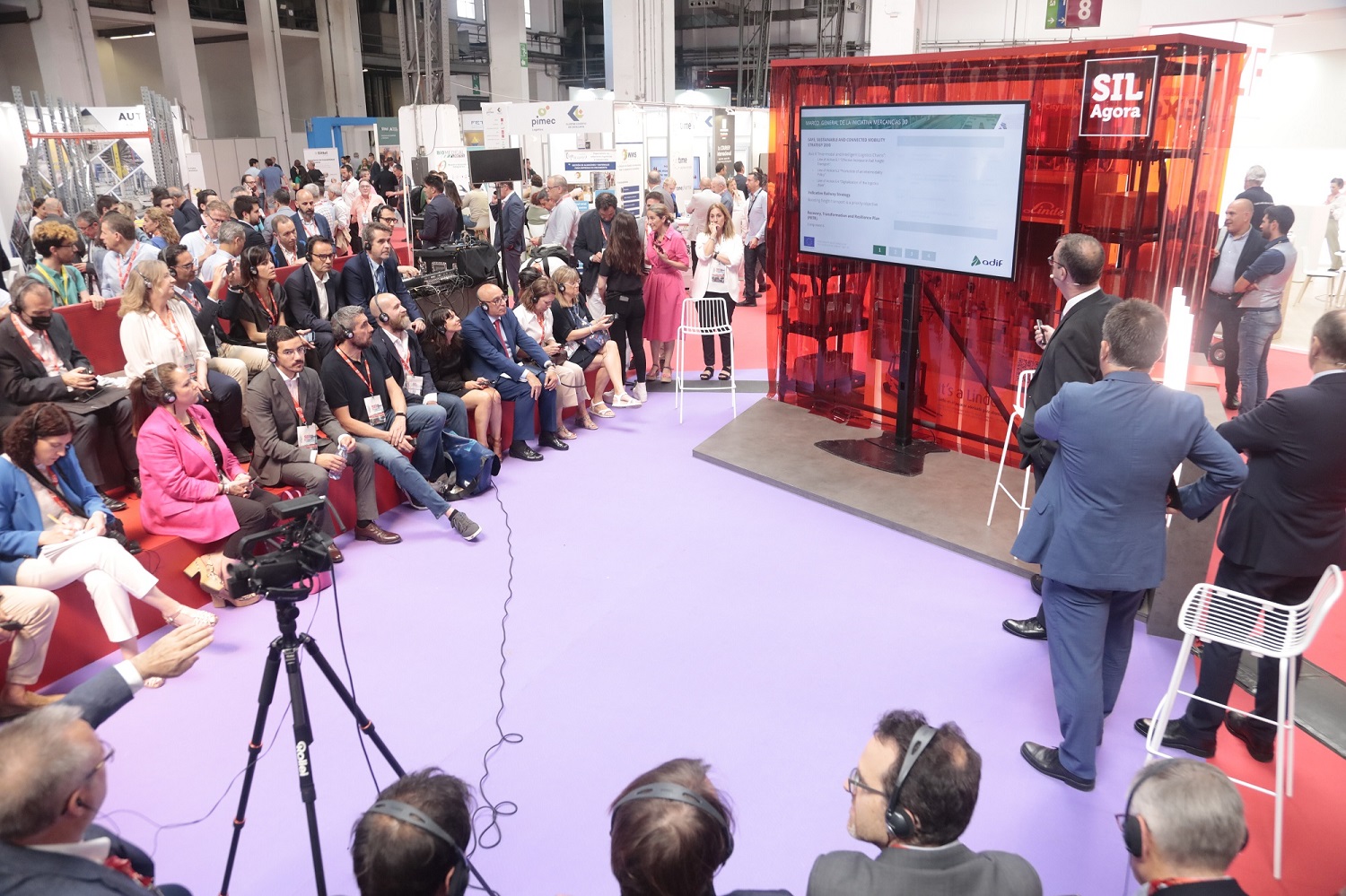 Presentación en el Salón Internacional de la Logística (SIL) organizado por el Consorcio de la Zona Franca de Barcelona. SIL