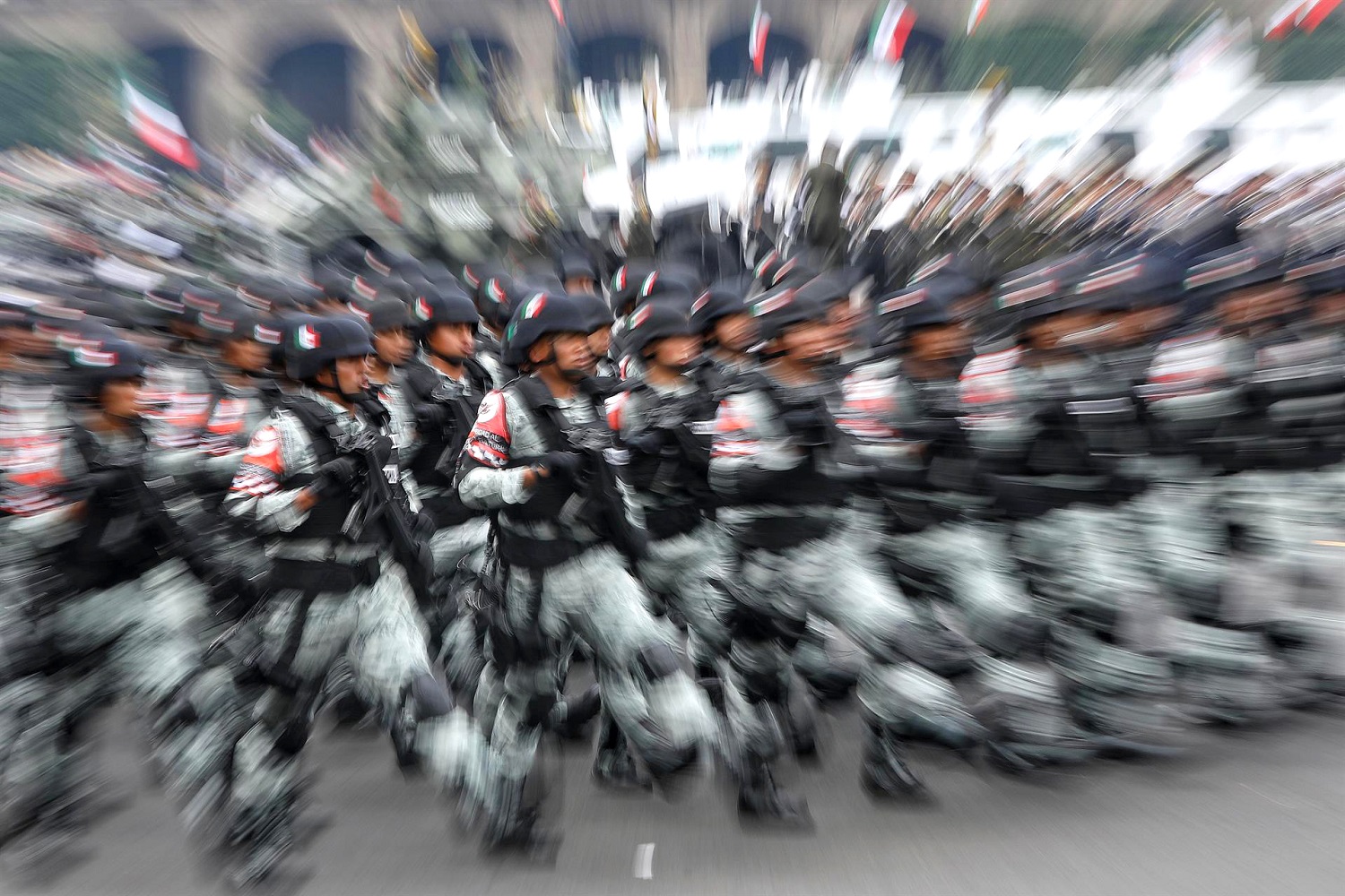 La militarización de México, un asunto polémico. En la foto, desfile de las Fuerzas Armadas, el 16 de septiembre de 2022. EFE/SÁSHENKA GUTIÉRREZ