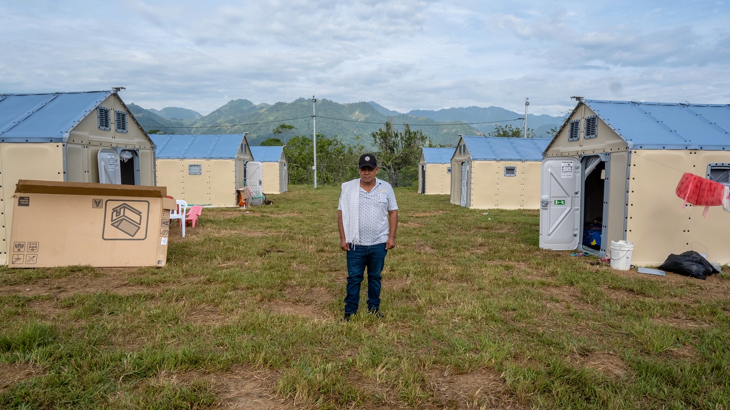 Hermídes, líder del ETCR Urías Rondón, en medio de las nuevas instalaciones, Colombia. MARIO TORO QUINTERO