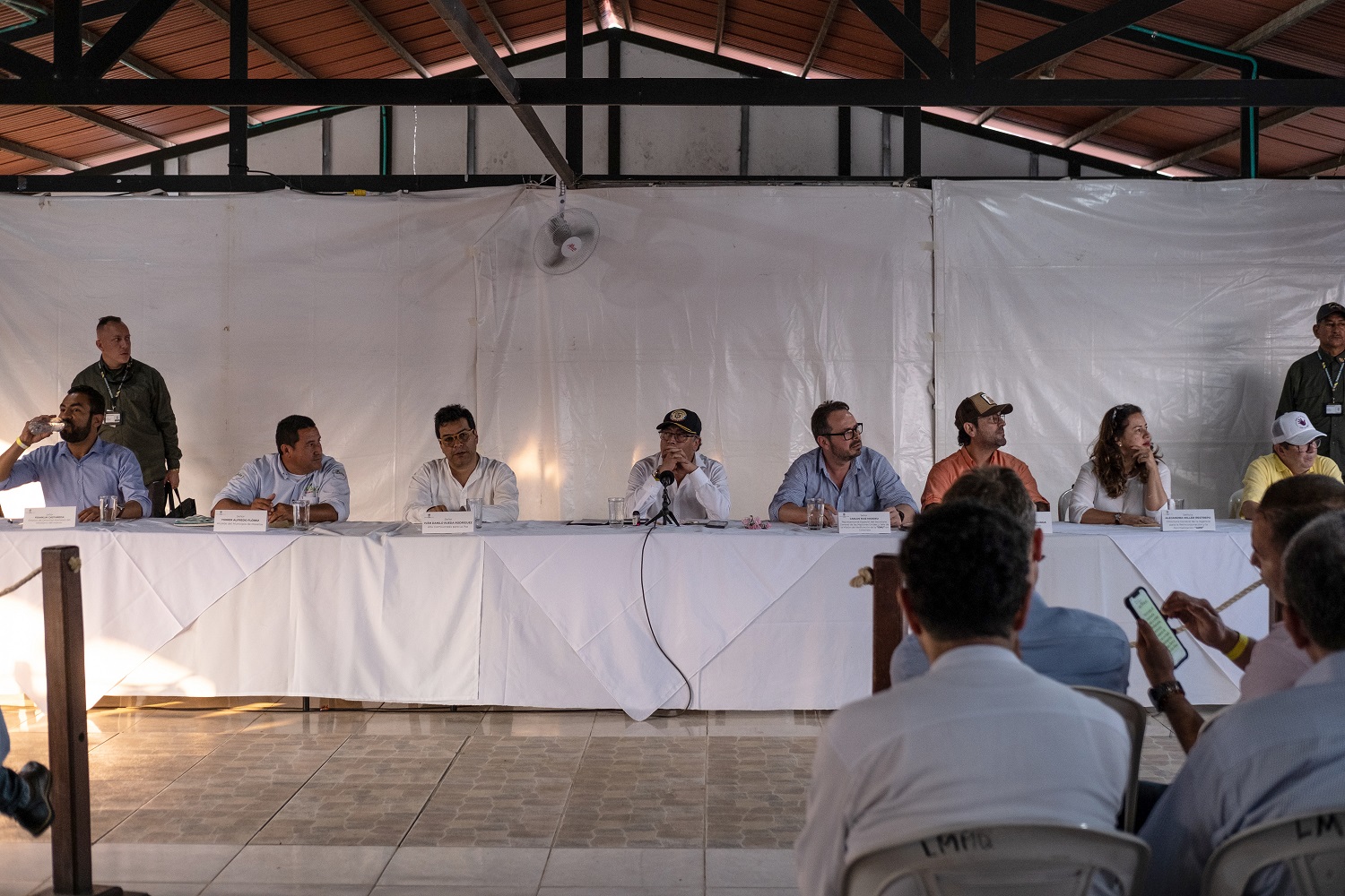 El presidente de Colombia, Gustavo Petro, en el ETCR Mariana Páez, anunciando su apoyo a la paz. MARIO TORO QUINTERO