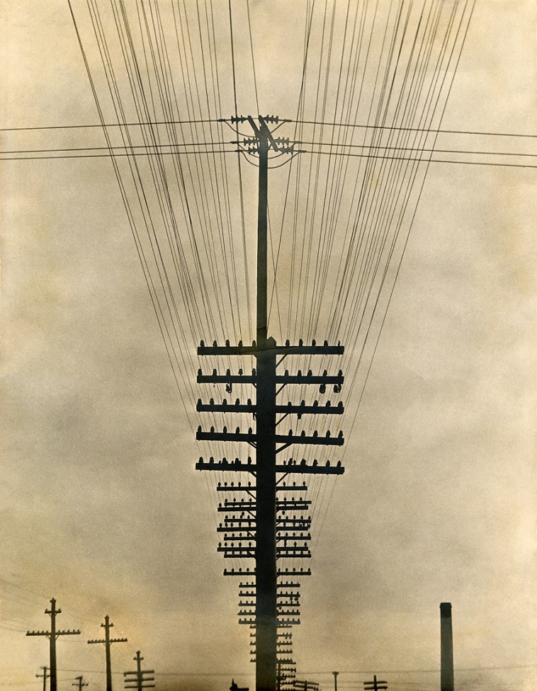 Tina Modotti Vista parcial del sistema telegráfico, c 1927 Archivo y fundación Televisa Tina Modotti Vista parcial del sistema telegráfico, c 1927 Archivo y fundación Televisa