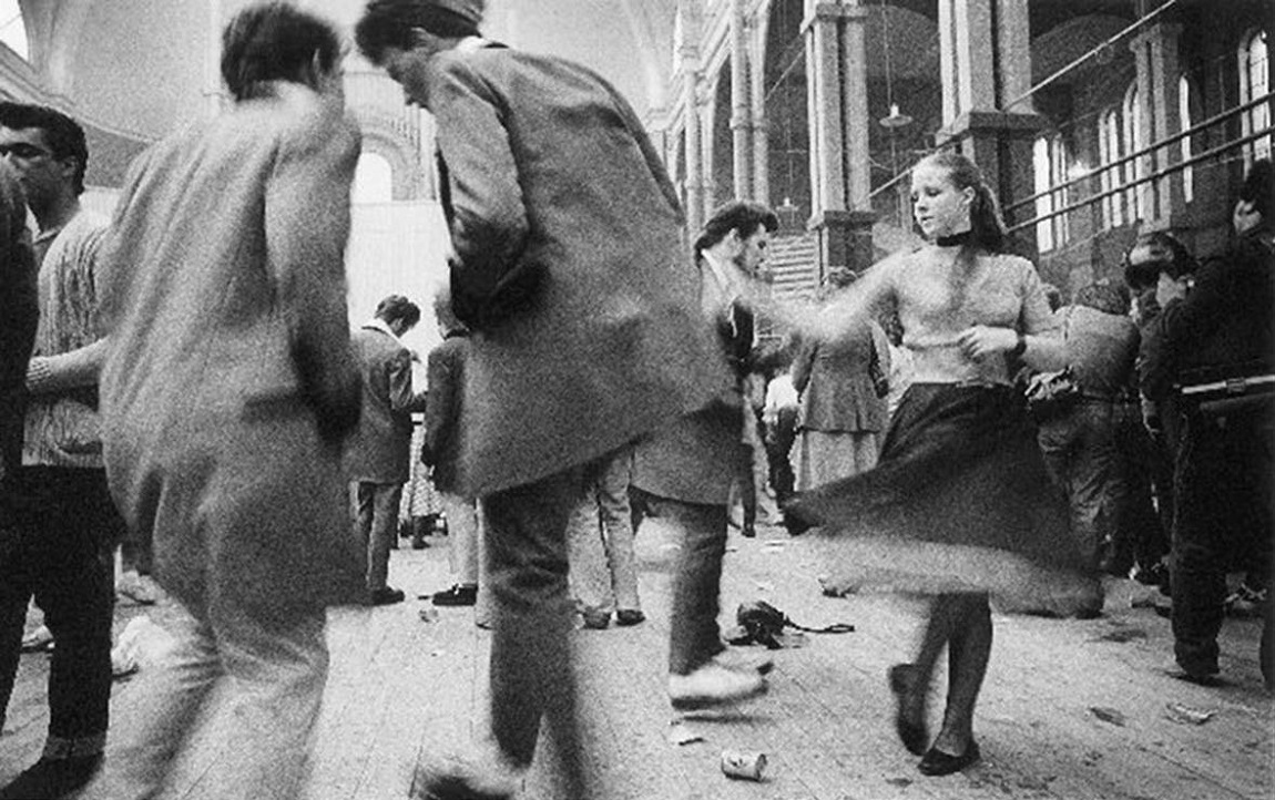 Fotografía de teddy boys de la serie 'Teds en Londres'. RICARDO GÓMEZ PÉREZ