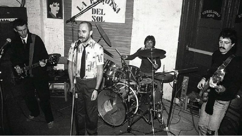 Patricio Rey y sus Redonditos de Ricota, en concierto, a finales de los años setenta. ARCHIVO