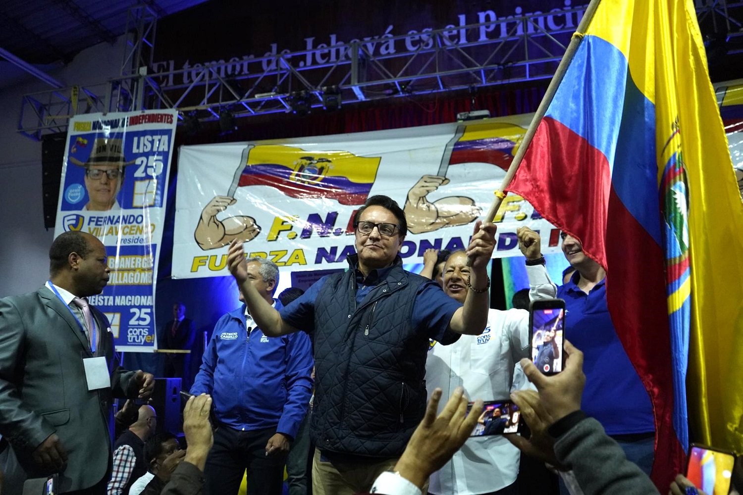 El candidato presidencial de Ecuador Fernando Villavicencio, en un mitin en Quito, antes de ser asesinado, 9 de agosto de 2023 EFE STR 2