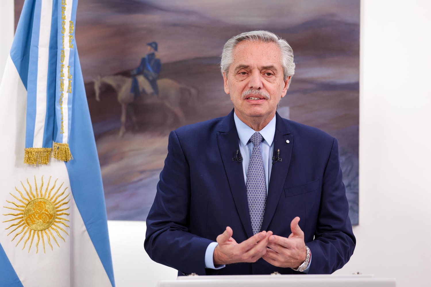 El presidente de Argentina, Alberto Fernández, en su mensaje tras la incorporación del país a los BRICS, 24 de agosto de 2023. EFE/PRESIDENCIA DE ARGENTINA El presidente de Argentina, Alberto Fernández, en su mensaje tras la incorporación del país a los BRICS, 24 de agosto de 2023. EFE/PRESIDENCIA DE ARGENTINA