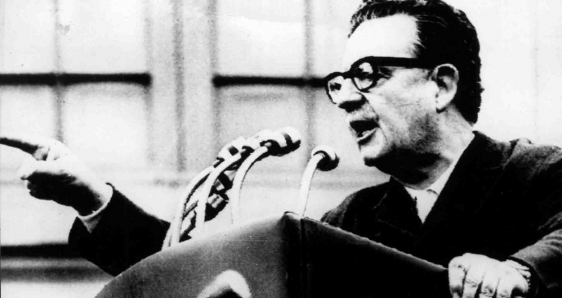 Salvador Allende, en uno de sus discursos como presidente de Chile. ARCHIVO
