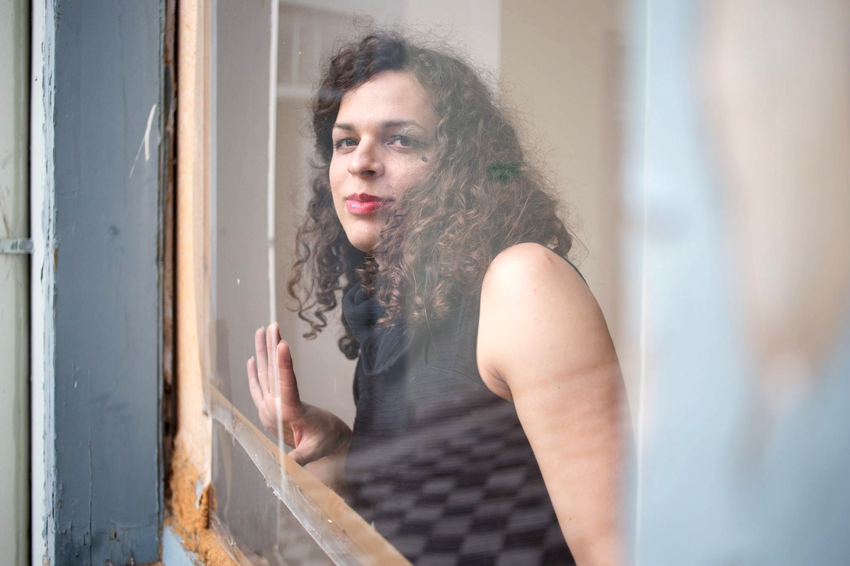La escritora brasileña Amara Moira, autora de ‘Y si yo fuera puta’. CINTIA ANTUNES