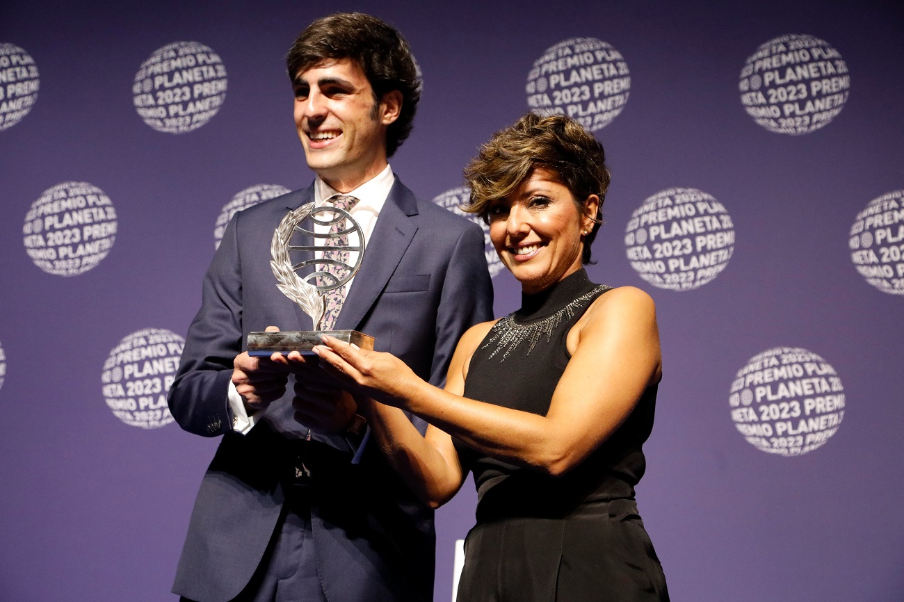 Alfonso Goizueta y Sonsoles Ónega, en la gala del Premio Planeta 2023. PLANETA