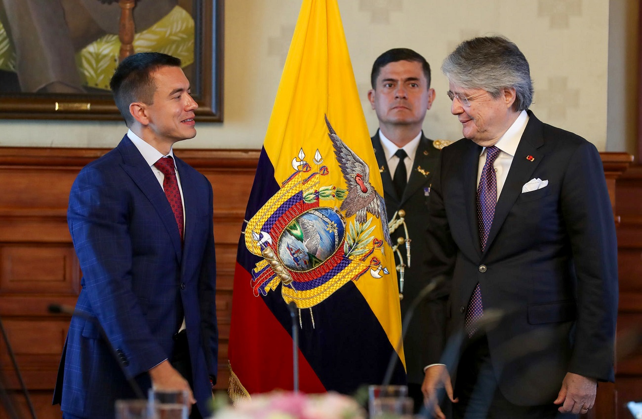 El presidente de Ecuador, Guillermo Lasso, recibe a Daniel Noboa en el Palacio de Gobierno, 17 de octubre de 2023. EFE JOSÉ JÁCOME El presidente de Ecuador, Guillermo Lasso, recibe a Daniel Noboa en el Palacio de Gobierno, 17 de octubre de 2023. EFE JOSÉ JÁCOME