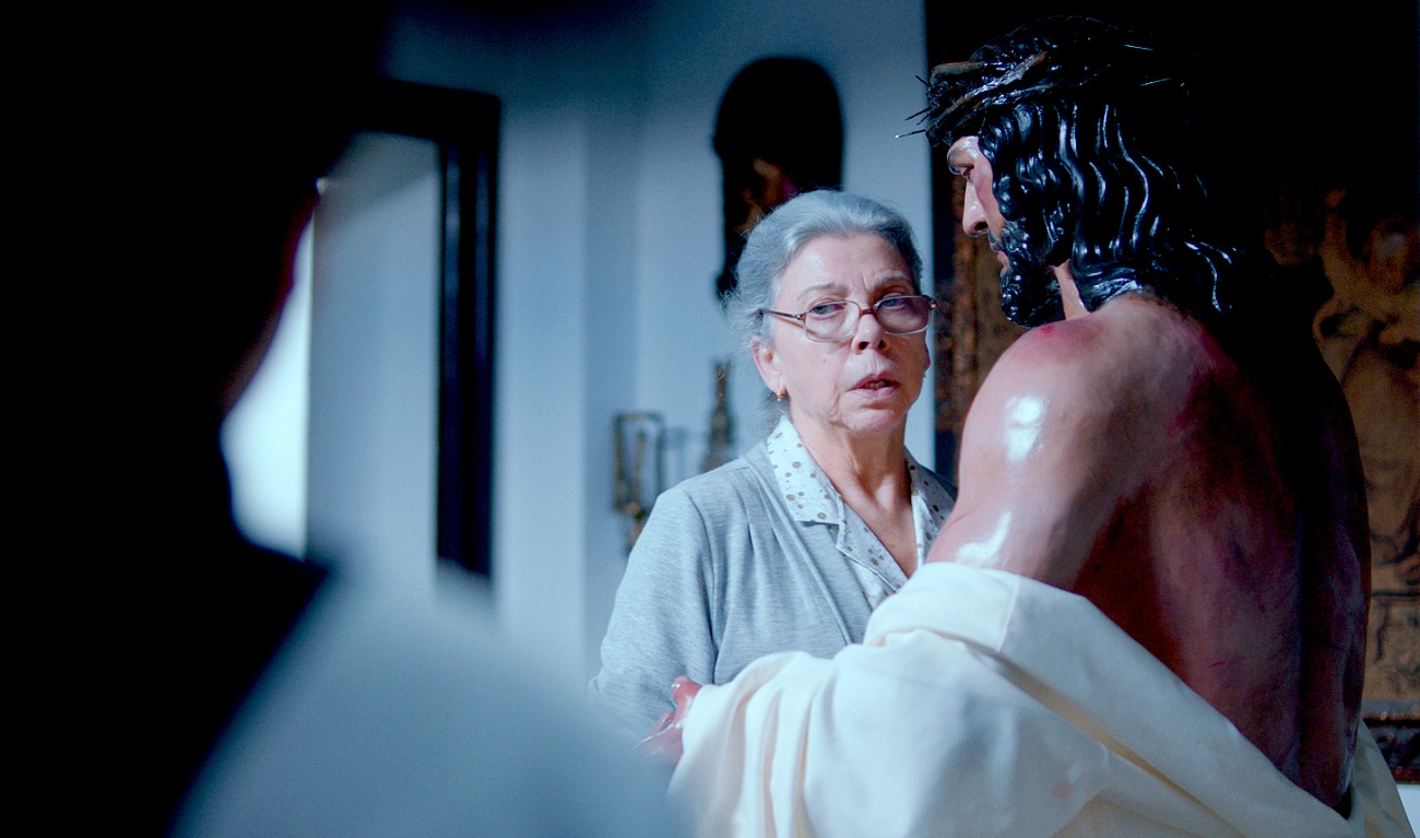 Kiti Mánver, en un fotograma de la película 'Mamacruz', de Patricia Ortega. FILMAX