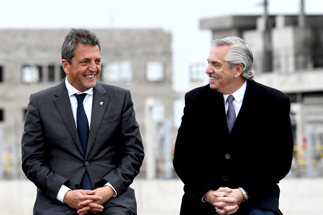 Sergio Massa, con el presidente de Argentina, Alberto Fernández, en Buenos Aires, 26 de septiembre de 2023. EFE/MARIA EUGENIA CERUTTI/PRESIDENCIA DE ARGENTINA