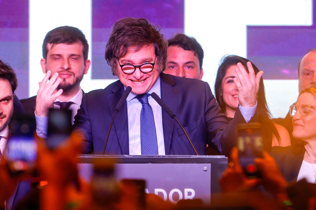 Javier Milei, tras los resultados de la primera vuelta de las elecciones de Argentina, Buenos Aires, 22 de octubre de 2023. EFE/JUAN IGNACIO RONCORONI