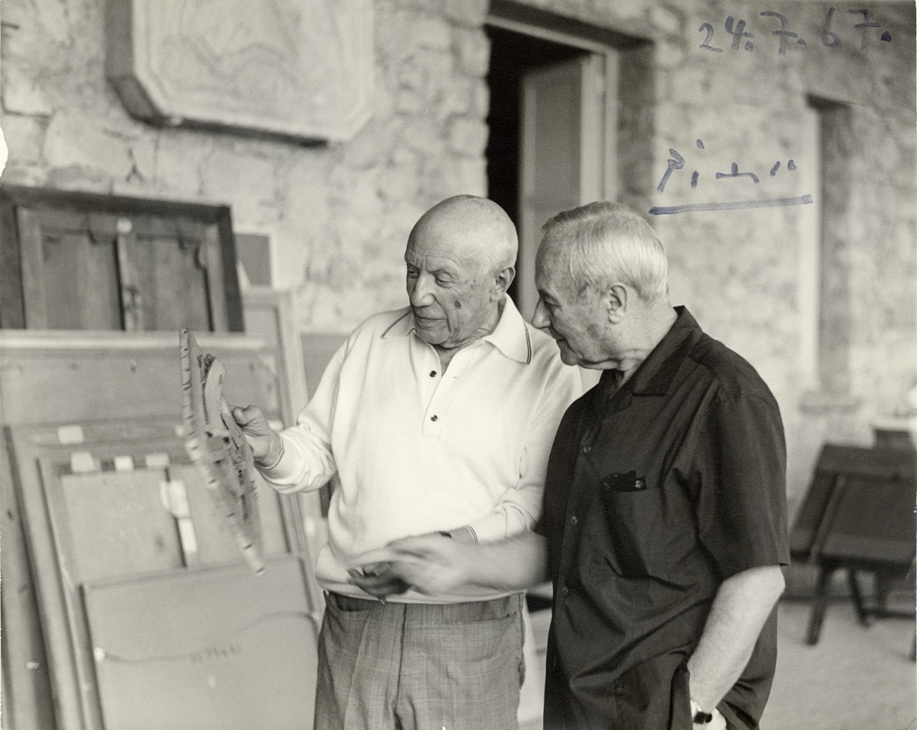 Pablo Picasso y Joan Miró, en Mougins, Francia, en 1967. JACQUELINE ROQUE
