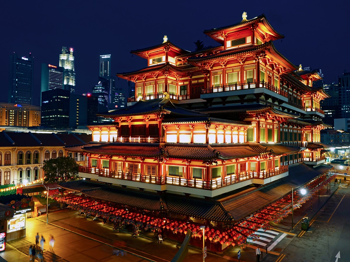 Templo de la Reliquia del Diente de Buda, en el Chinatown de Singapur. ARCHIVO