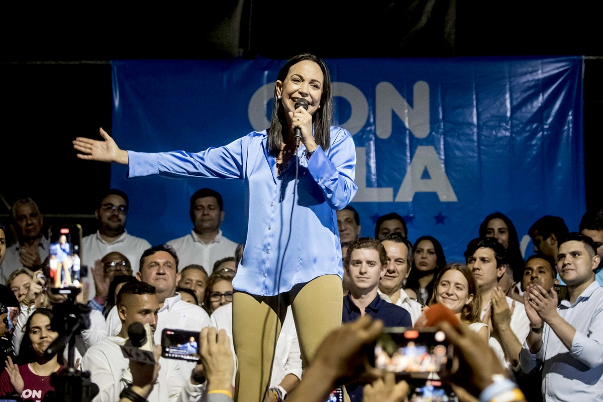 María Corina Machado celebra su victoria en las primarias de Venezuela, Caracas, 23 de octubre de 2023. EFE/MIGUEL GUTIÉRREZ