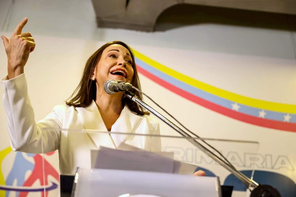María Corina Machado, tras ser investida candidata opositora a la presidencia de Venezuela, Caracas, 26 de octubre de 2023. EFE/MIGUEL GUTIÉRREZ