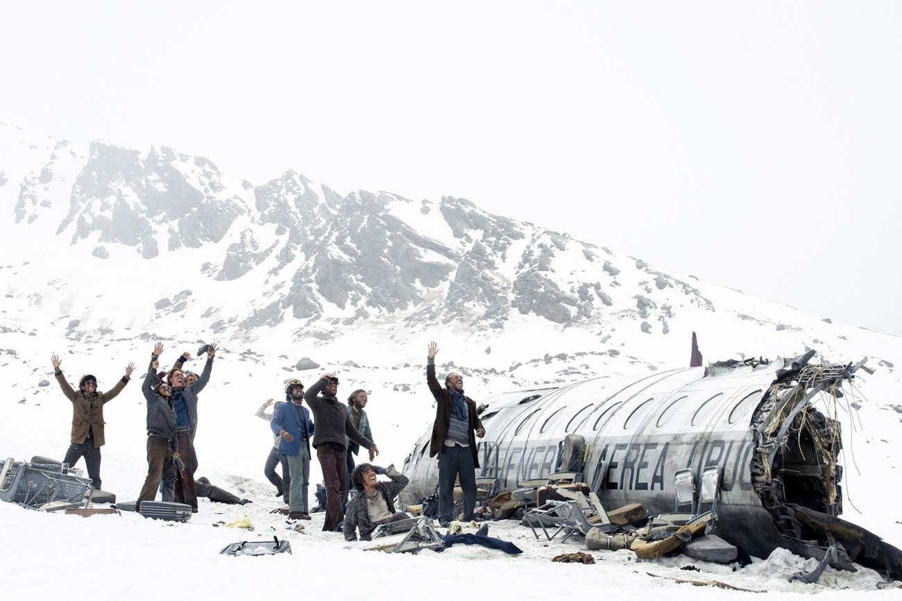 Fotograma de 'La sociedad de la nieve', la película de Juan Antonio Bayona sobre el accidente aéreo de los Andes de 1972. QUIM VIVES