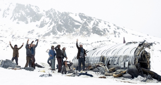 Fotograma de 'La sociedad de la nieve', la película de Juan Antonio Bayona sobre el accidente aéreo de los Andes de 1972. QUIM VIVES