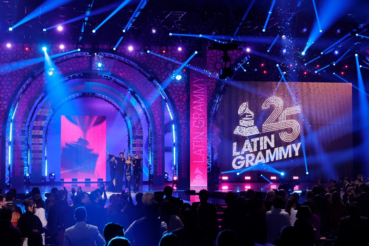 Un momento de la gala de los Grammy Latinos, este jueves, en el Palacio de Congresos de Sevilla. CORTESÍA DE LA ACADEMIA LATINA DE GRABACIÓN® Un momento de la gala de los Grammy Latinos, este jueves, en el Palacio de Congresos de Sevilla. CORTESÍA DE LA ACADEMIA LATINA DE GRABACIÓN®