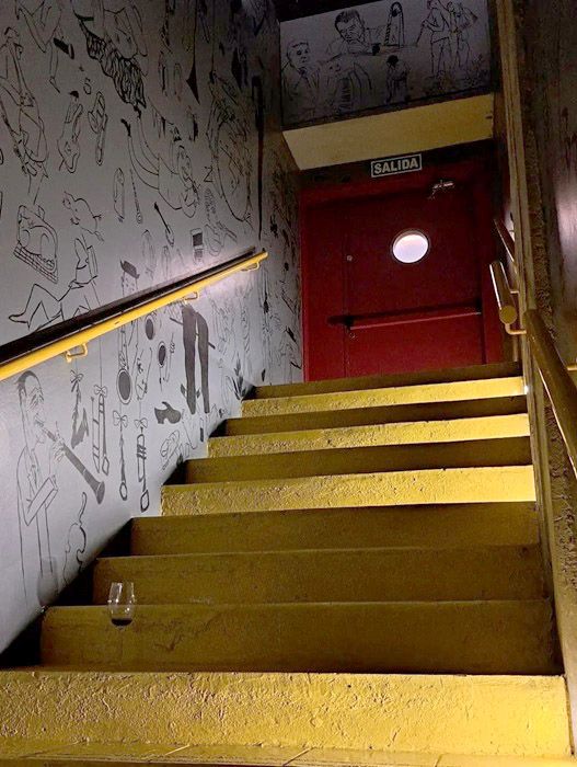 Escaleras del club de jazz Prez de Buenos Aires. CORTESÍA