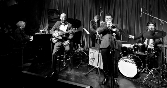 Russell Malone con el Mariano Loiácono Quintet, en el club de jazz Bebop de Buenos Aires. LAURA TENENBAUM
