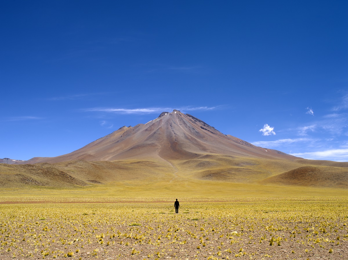 Solo bajo el volcán. Desierto de Atacama, 2014. ALFREDO DE STÉFANO