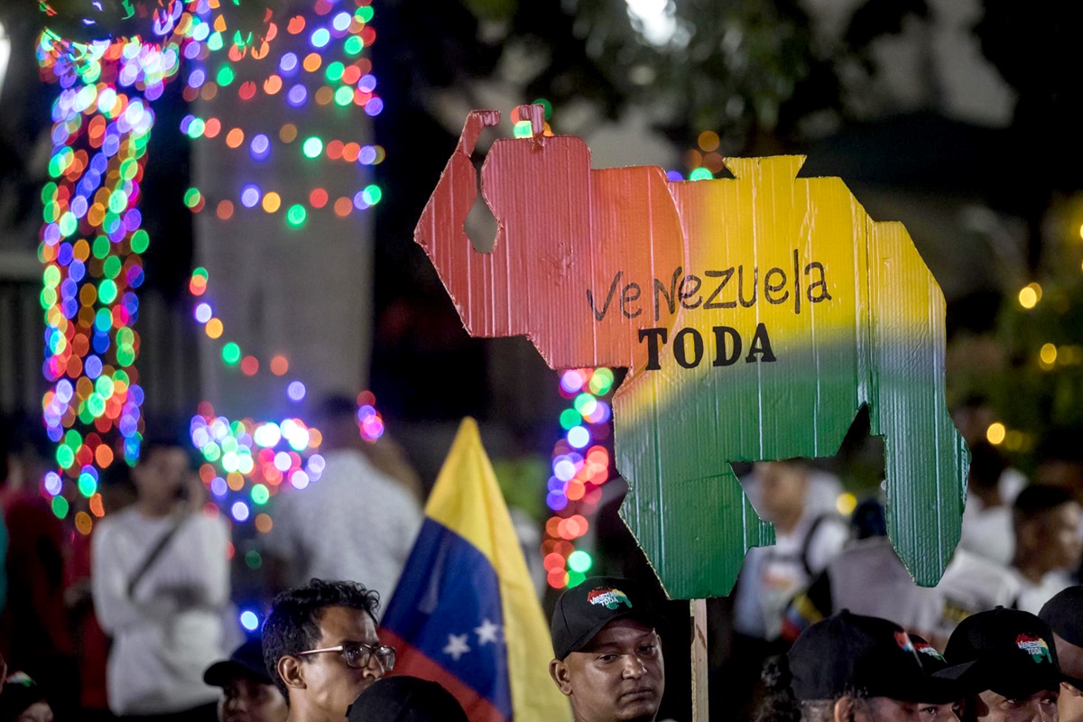 Acto de celebración de los resultados del referéndum por el Esequibo en Caracas, Venezuela, 3 de diciembre de 2023. EFE/MIGUEL GUTIÉRREZ