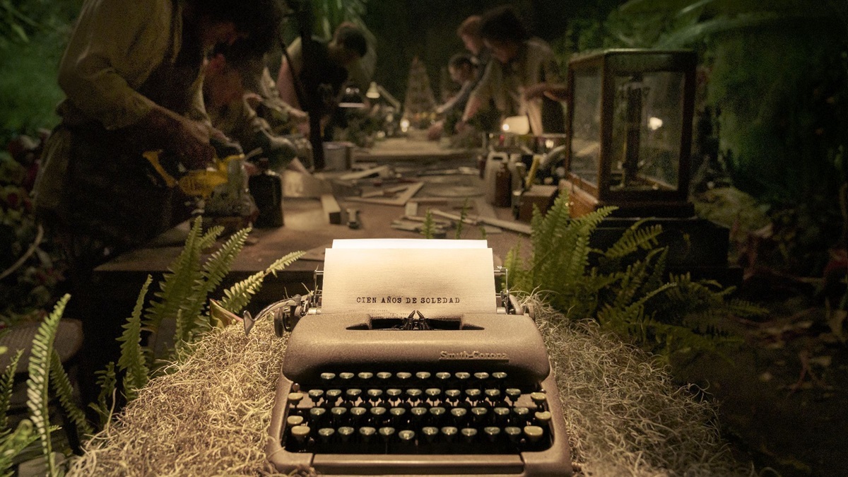 Imagen de la serie que adapta 'Cien años de soledad', de Gabriel García Márquez, un hito de la literatura latinoamericana. NETFLIX
